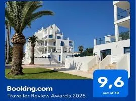 apartamento 4 personas, amplias terrazas y 2OO mt de la playa