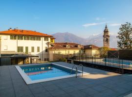 The Castle - by MyHomeInComo、メナッジョのホテル