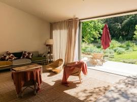 Idyllic Riverside Provencal Farmhouse, ξενοδοχείο σε Le Thoronet