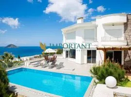 BD4123 Five Bedroomed Villa with Pool and Sea View