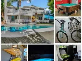 Palm Harbor Waterfront with pool & Game room