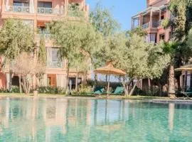 Luxury 2BR with Pool & Garden View Balcony