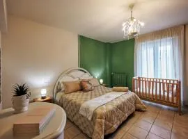 Spacious Vintage Style Apartment
