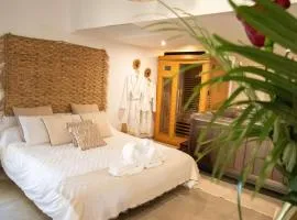La suite soledad love room jacuzzi et sauna