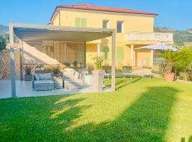 Villa Sole, hotel in Arma di Taggia