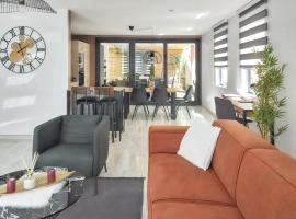 Friendly house in Bastogne 130 m² with private garden for 5 people, hotel in Bastenaken