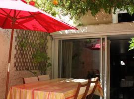Moulines 10 bis, hotel a Lansargues