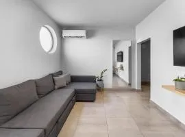 Aquabella 2 Ocean Breeze Getaway in Isla Verde