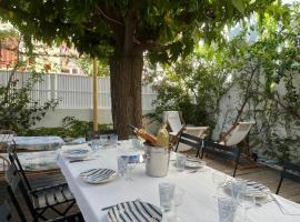 Les galets bleus de Calvi