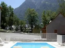 Studio vue montagnes RDC piscine