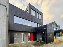 Stunning Home In Rennesøy With Wifi