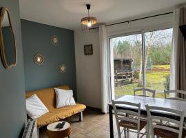 Gîte à la campagne 3, hotel i Cérans-Foulletourte