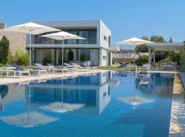 Soroni에 위치한 호텔 Renee Beach Front Executive Luxury Villa