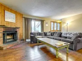 Less Than 1 Mi to Mt Snow Charming Condo with Fireplace