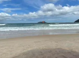 Praia do Tombo - Aconchego no Guarujá
