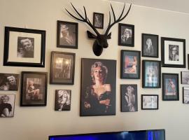 Marilyn Monroe, acomoda&ccedil;&atilde;o em V&auml;ster&aring;s