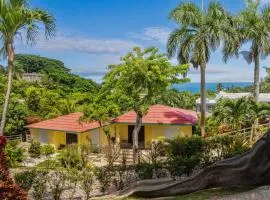 Casita 1 at Ceiba Tree Inn. Tranquility with Garden Views and Pergola with Ocean Overlook