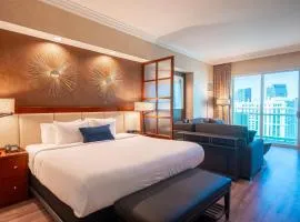 No Resort Fee Strip View Balcony+Free Valet+ Pool