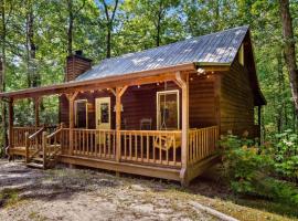 Relax in a cozy cabin 10 min to Helen - Fireplace, cabană din Sautee Nacoochee