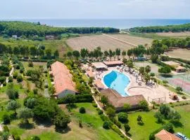 Beautiful Home In Isola Capo Rizzuto