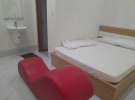 Hotel Hoàng Tuý, hotel v destinaci Hoi Nghia