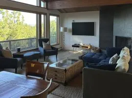 Cliffside Retreat