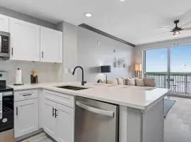 LUXURY 1br LAKEVIEW CONDO NEAR DISNEY!