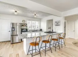 Serene South Haven Retreat with Deck 1 Mi to Dtwn!