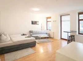 Helles Apartment nähe Uni-Klinik mit Super Lage - W-Lan - Balkon in den Innenhof
