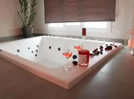 THE LOT luxury suites