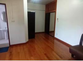 Rachaprorob condo, ξενοδοχείο στη Μπανγκόκ