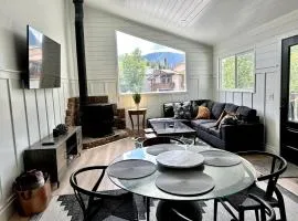 Contemporary 4BR with Ski Run Views