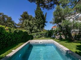 Cascais Villa - private pool, Hotel in Cascais