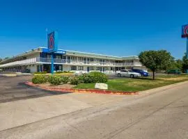 Motel 6-Bellmead, TX - Waco