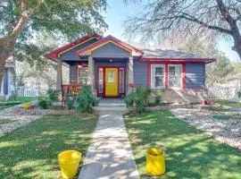 Boho-Chic Retreat with Yard, 22 Mi to Dtwn Austin!