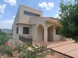 Chalet con vistas y Piscina en Algar del Palancia
