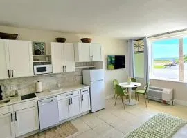 Little Harbor Resort #308 Tampa Bay FL Beach, Bayview, Pools