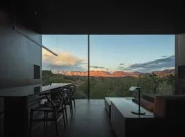 Telescope House with 360 Desert Views for Family