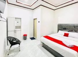 RedDoorz at Hardi Homestay near Funland Berastagi