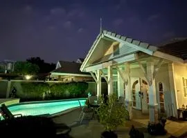 Cozy pool villa Cha Am