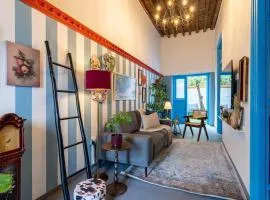 Blue Haven - 2-BR Artistic Escape in Larnaca