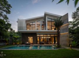 Mar Selva by Koala V2 4 BR mansion in Siolim, ξενοδοχείο σε Mapusa