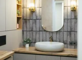 Люксовые 2-комн Апартаменты С Сочетанием Классики И Бохо