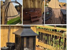 Burtree Country House, Tipi's, Treehouse & Lodge & house rooms with hot tubs in a private garden, hotel v destinaci Thirsk