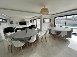 Maison 70 avec 8 chambres lechaffardcom, hotel in Satolas-et-Bonce