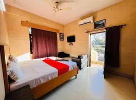Hotel Raj Golden & Restaurant