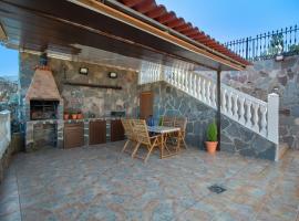 Villa El Castillejo Vacacional, Hotel in Vega de San Mateo