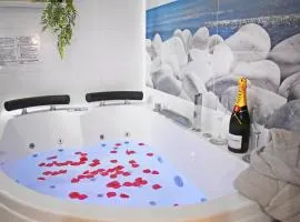 Apartment with jacuzzi en Torremolinos, Garipolo 1 by NAMASTE ELITE
