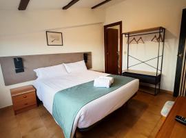 Hostal Legaz, hotel en Funes