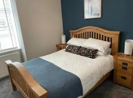 Cosy James Street Park 2 bedroom, ground floor apartment, garden